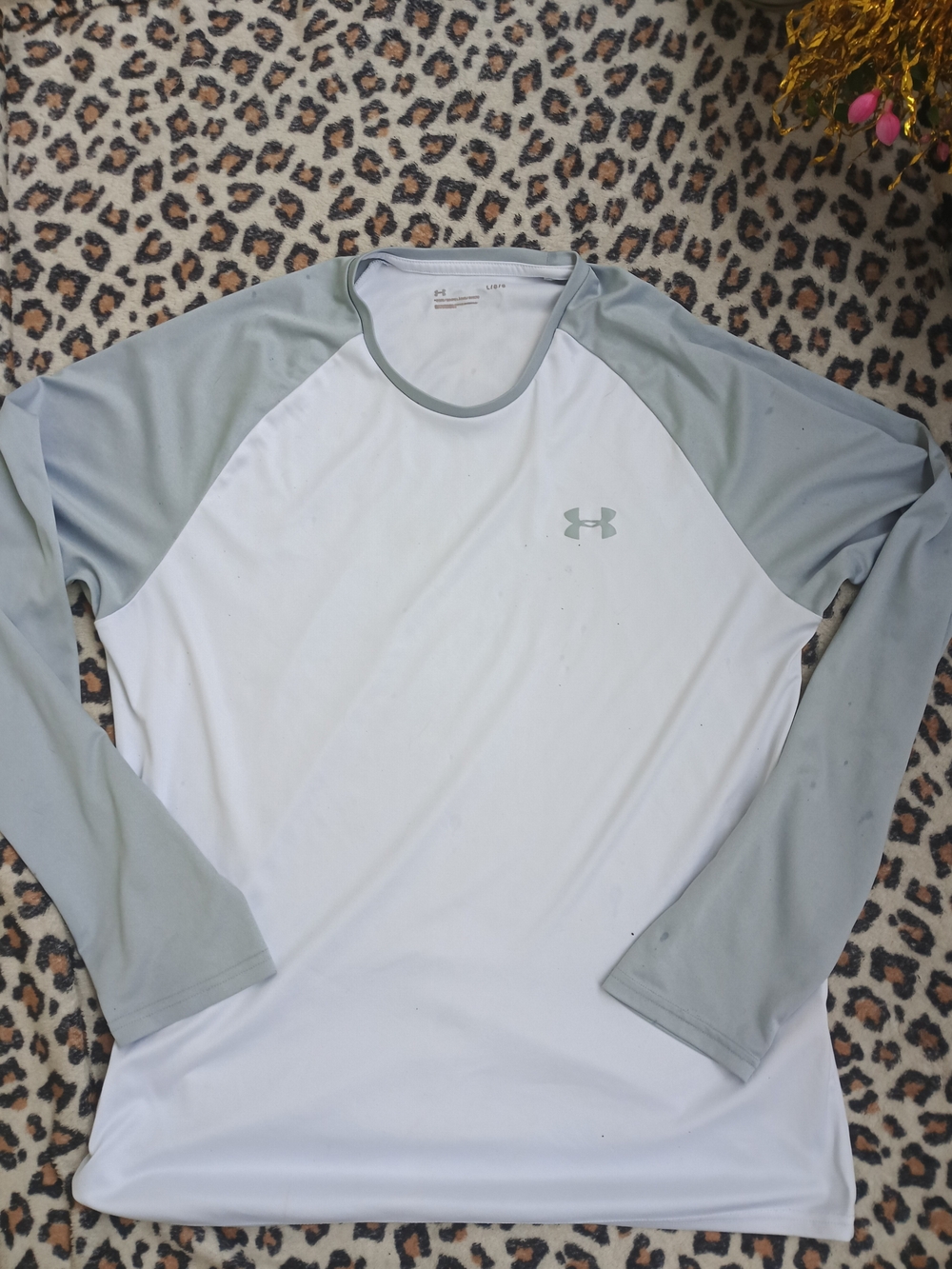 Under Armour Men’s Large HeatGear Long Sleeve Athletic Shirt